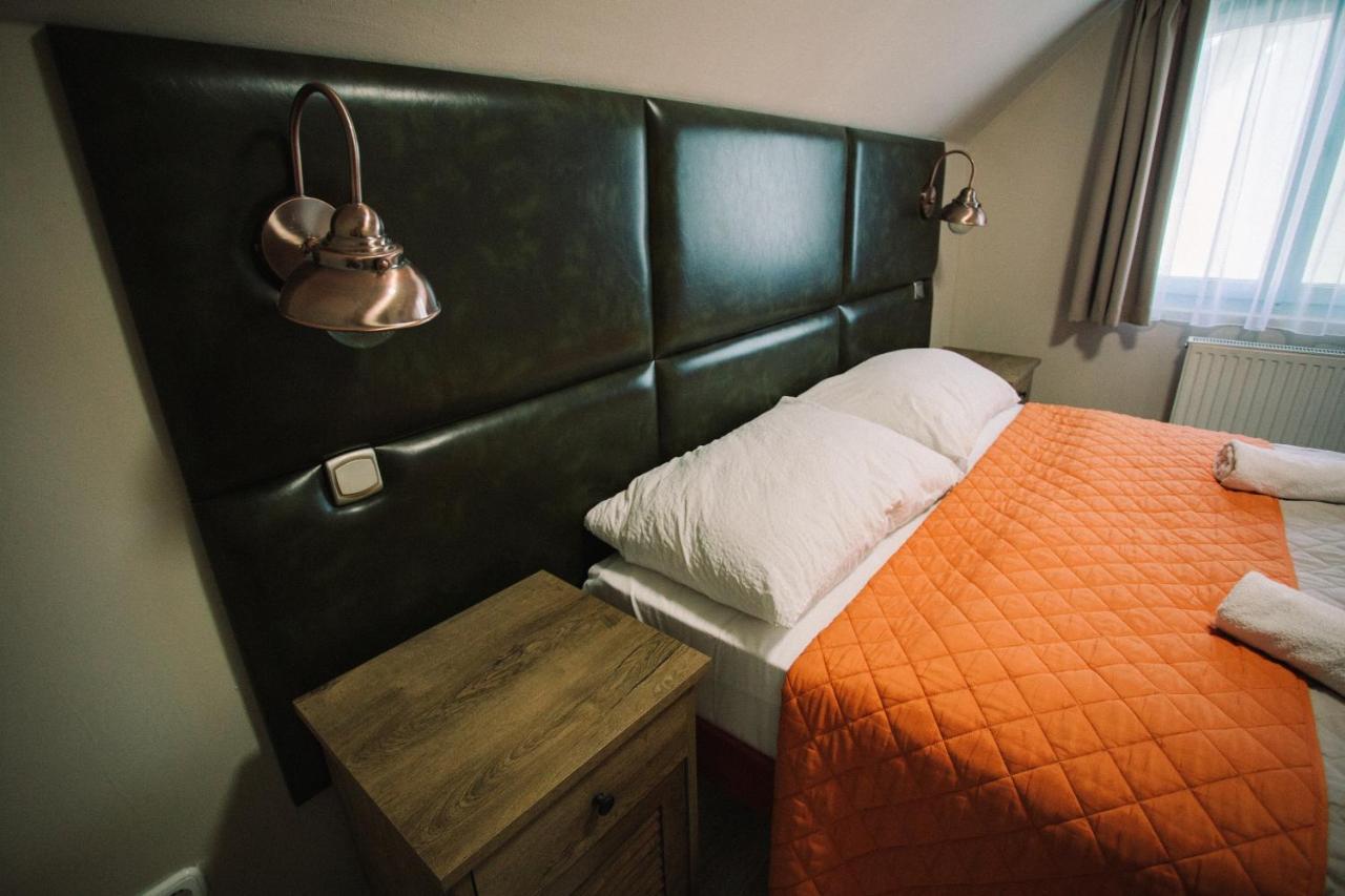 Bed and Breakfast Oetoesfogat Panzio Siófok Esterno foto